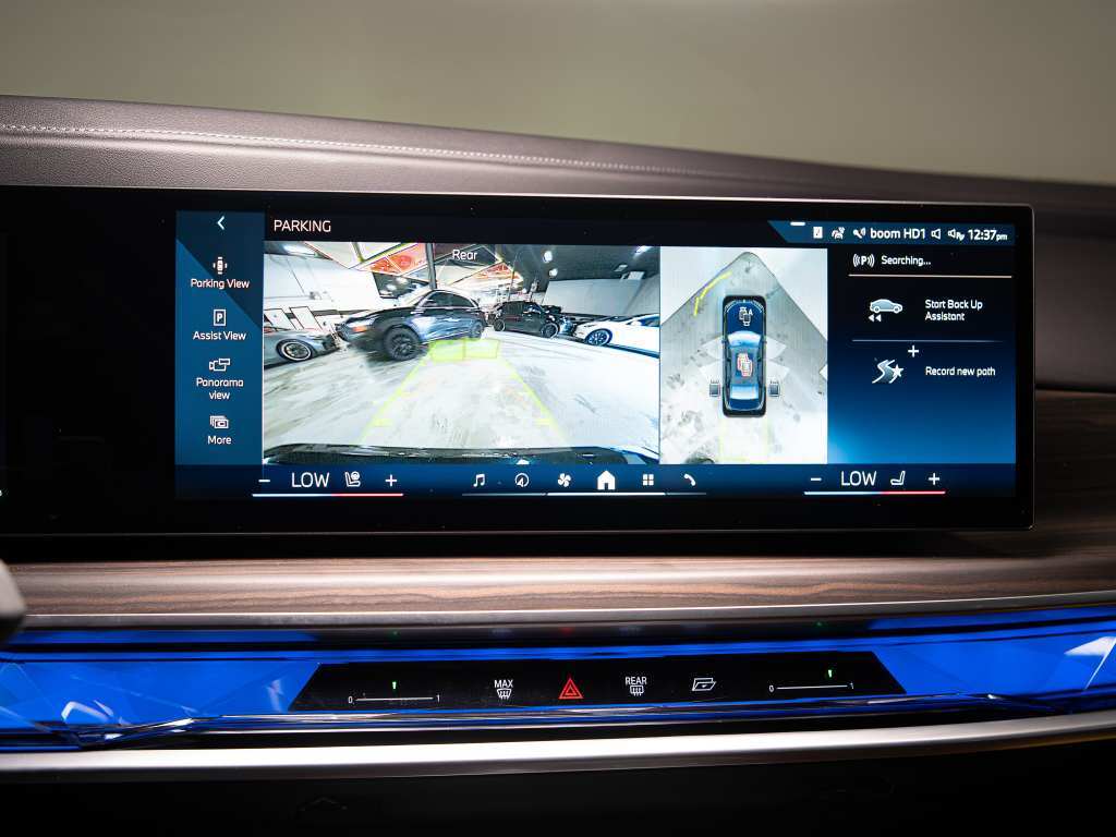 2023 BMW 760i xDrive, Toronto, Cash