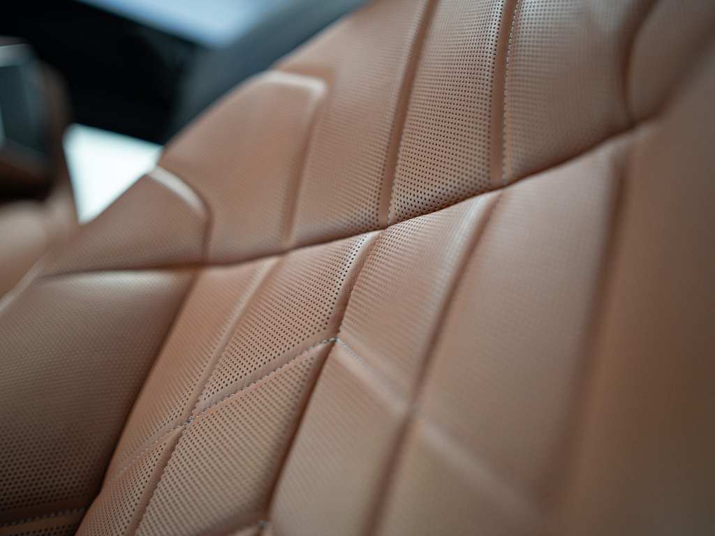 2023 BMW 760i xDrive, Toronto, Cash