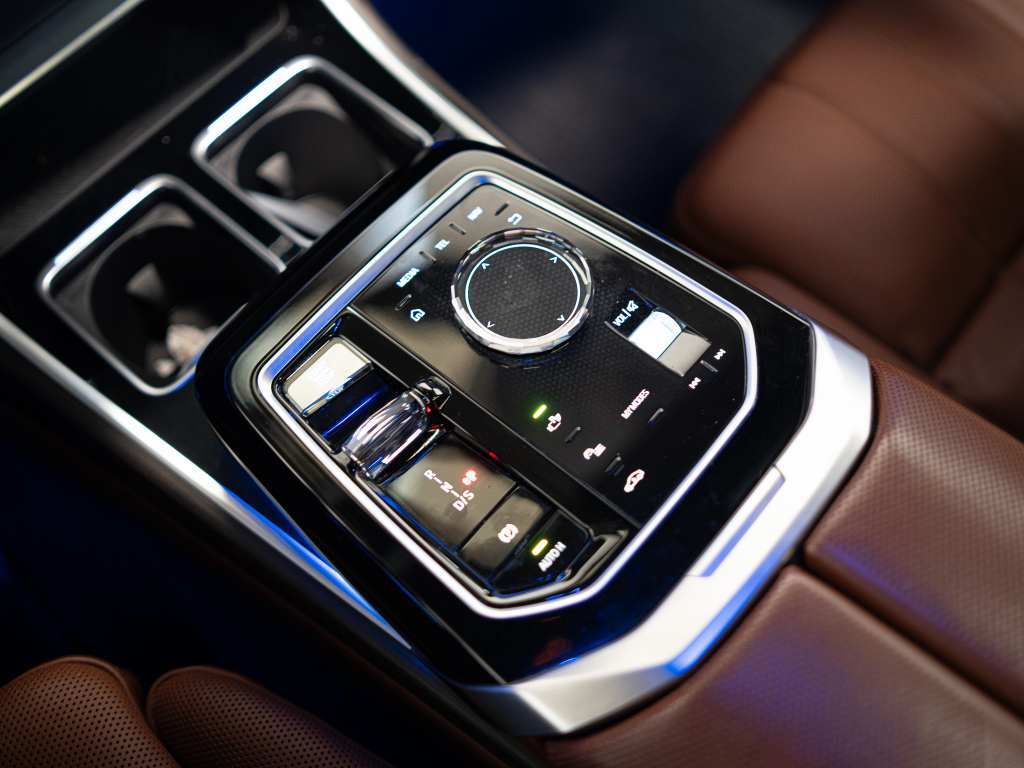 2023 BMW 760i xDrive, Toronto, Cash