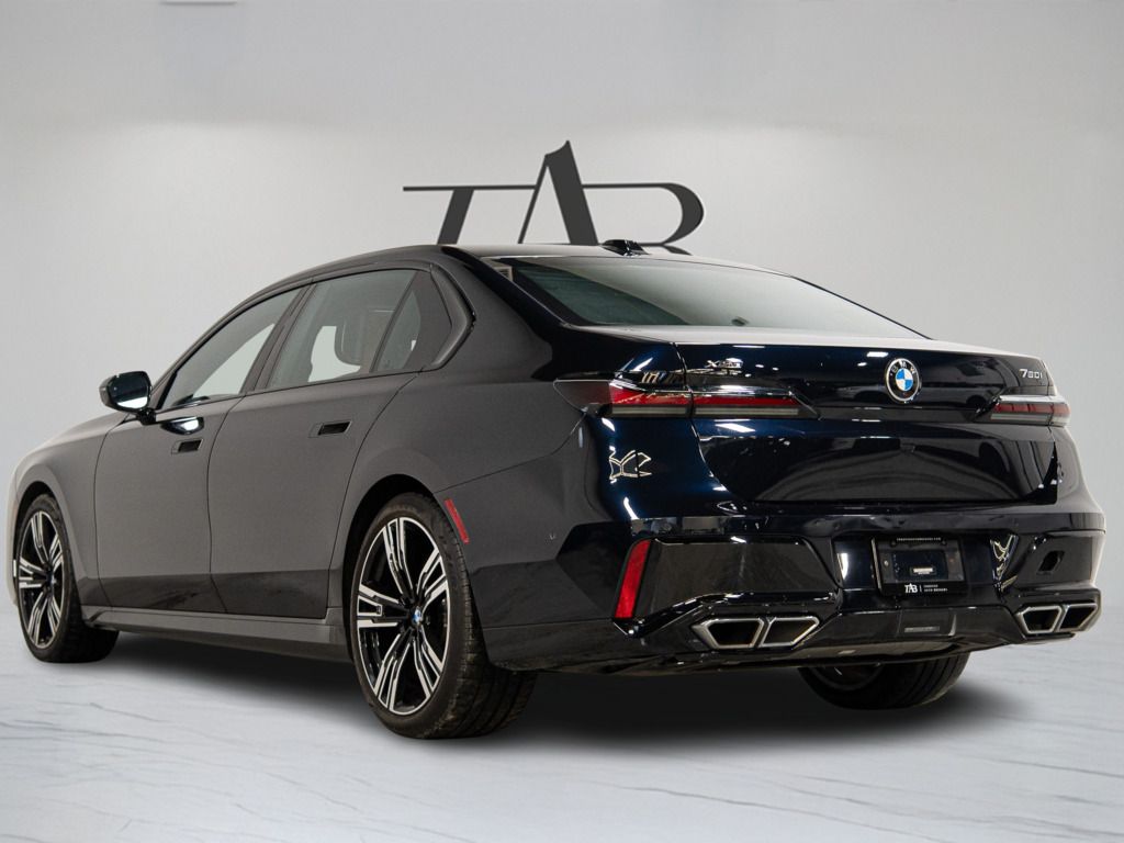 2023 BMW 760i xDrive, Toronto, Cash