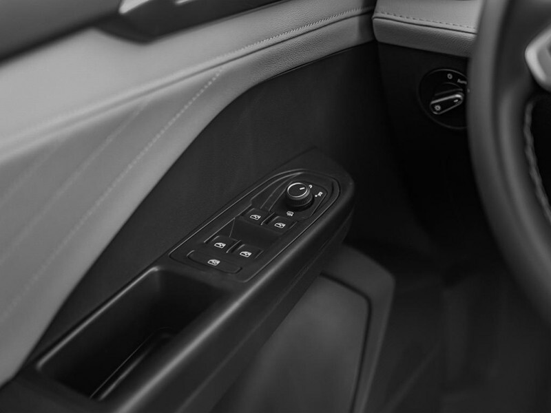 2025 Volkswagen Taos - Gallery image 12