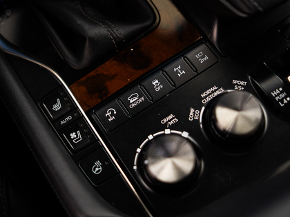 used 2016 Lexus LX 570 car, priced at $69,900