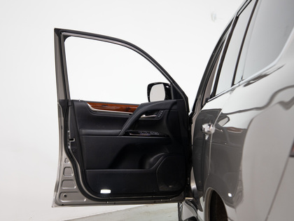 used 2016 Lexus LX 570 car, priced at $69,900