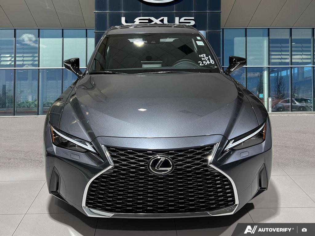 2025 Lexus IS 300