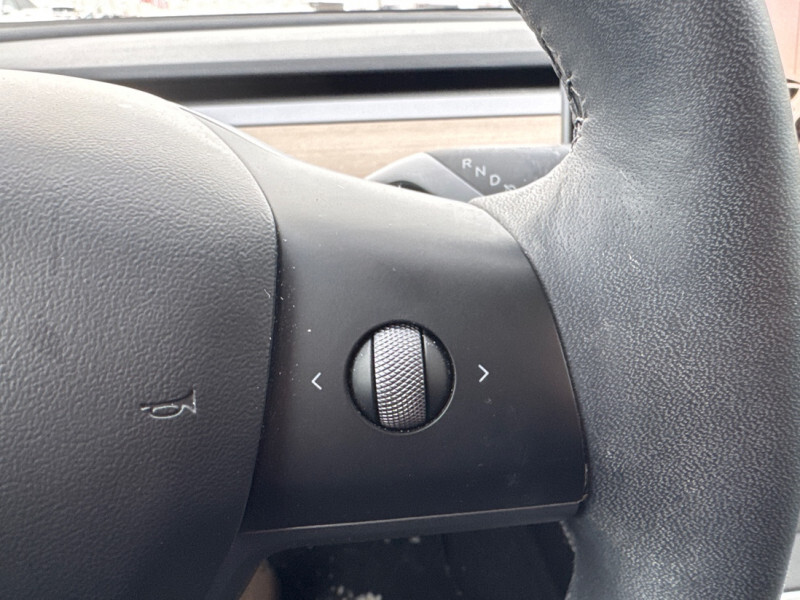 2022 Tesla Model 3 - Gallery image 14