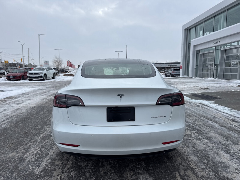 2022 Tesla Model 3 - Gallery image 6