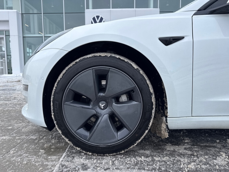 2022 Tesla Model 3 - Gallery image 13