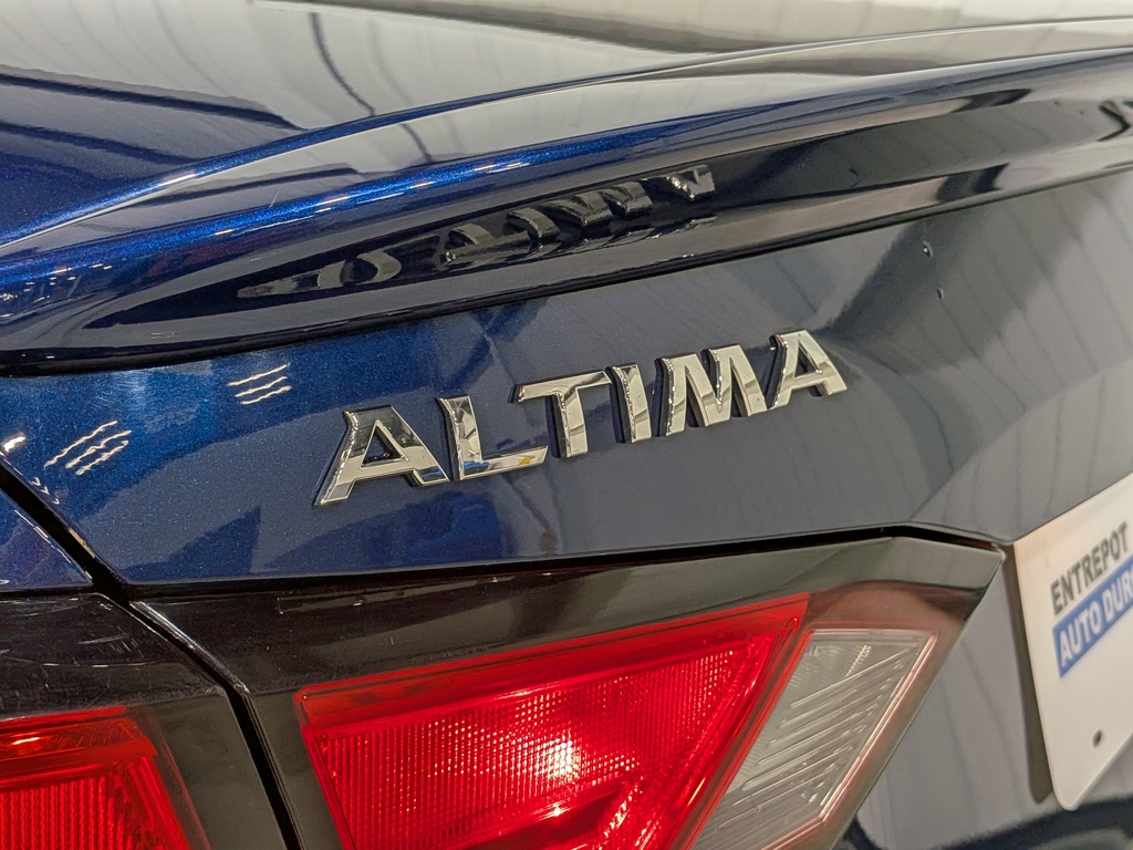 Nissan Altima 2021