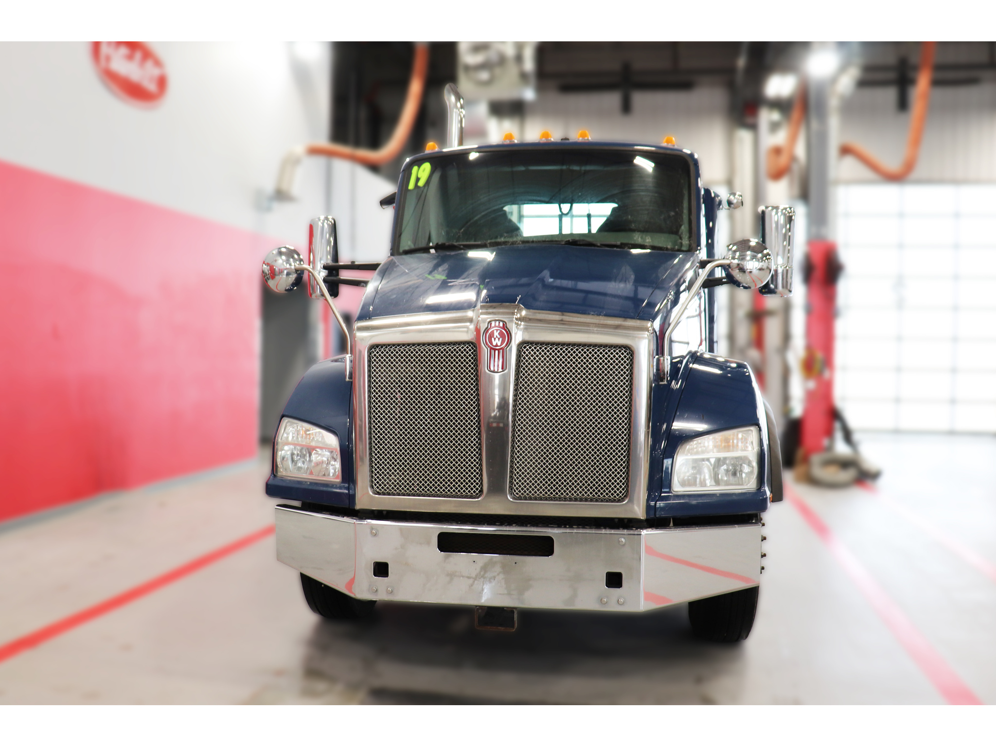2019 Kenworth T-880 Daycab