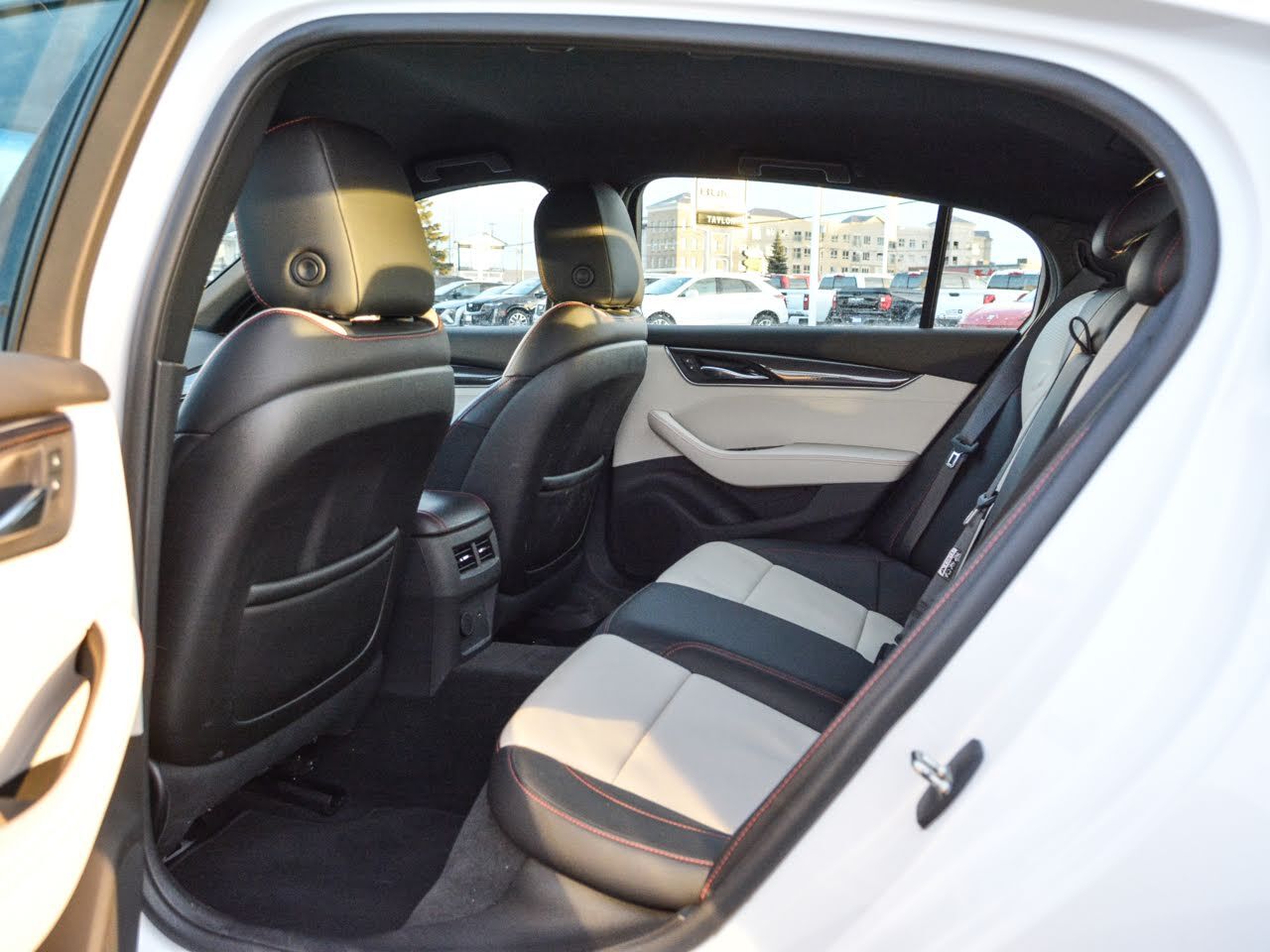 2022 Cadillac CT5 - Gallery image 23