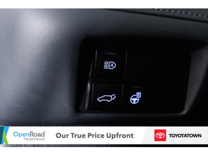 used 2022 Toyota Highlander car, priced at $44,998