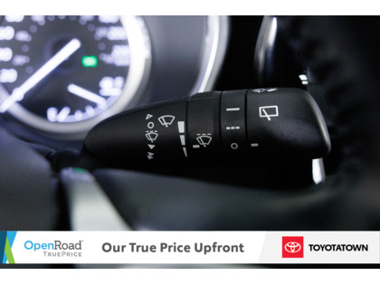 used 2022 Toyota Highlander car, priced at $44,998