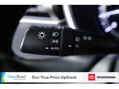 used 2022 Toyota Highlander car, priced at $44,998