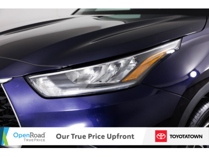 used 2022 Toyota Highlander car, priced at $44,998