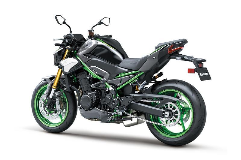 2025 Kawasaki Z900 SE