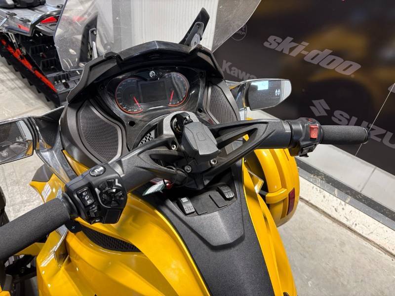 2013 Can-Am SPYDER ST-S 991ETC SE5