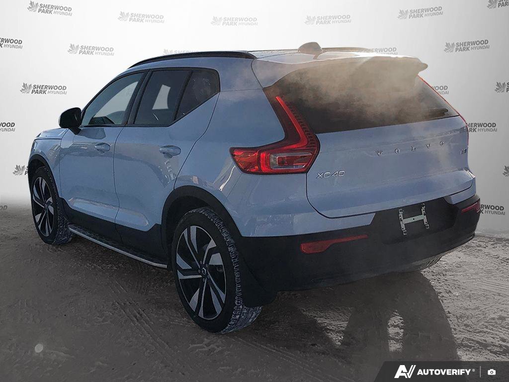 2025 Volvo XC40