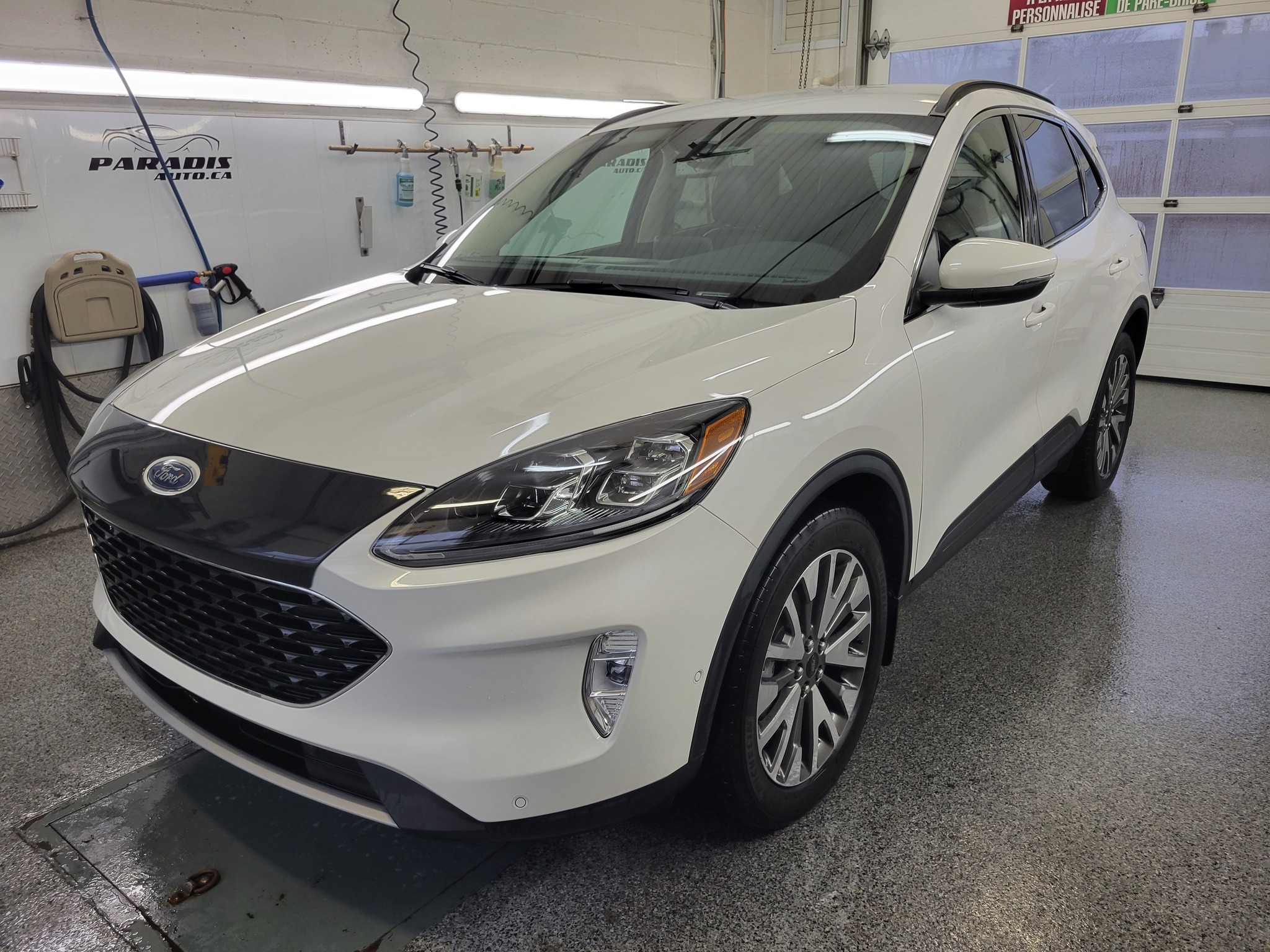 2020 Ford Escape Hybrid