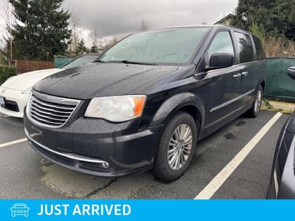 used 2016 Chrysler Town & Country car