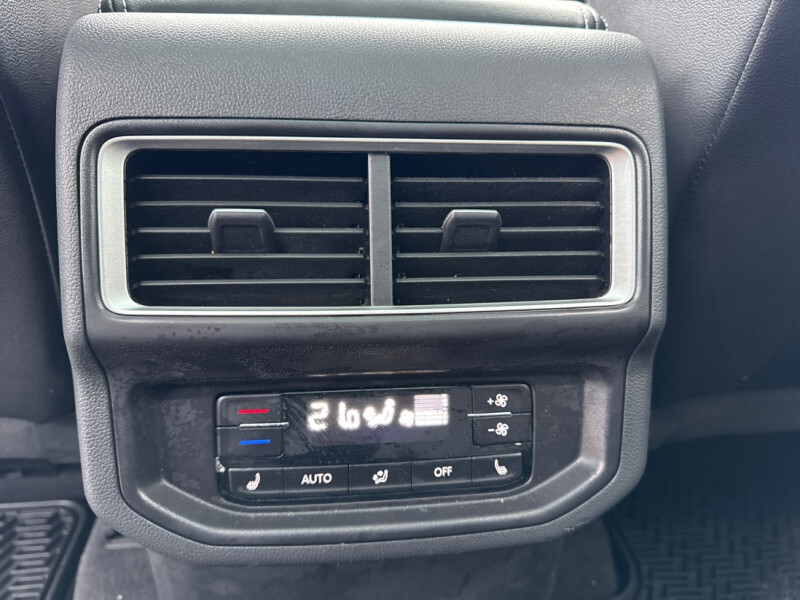 2024 Volkswagen Atlas - Gallery image 12