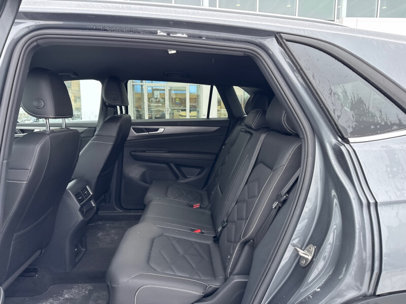 2025 Volkswagen Atlas Cross Sport - Gallery image 12