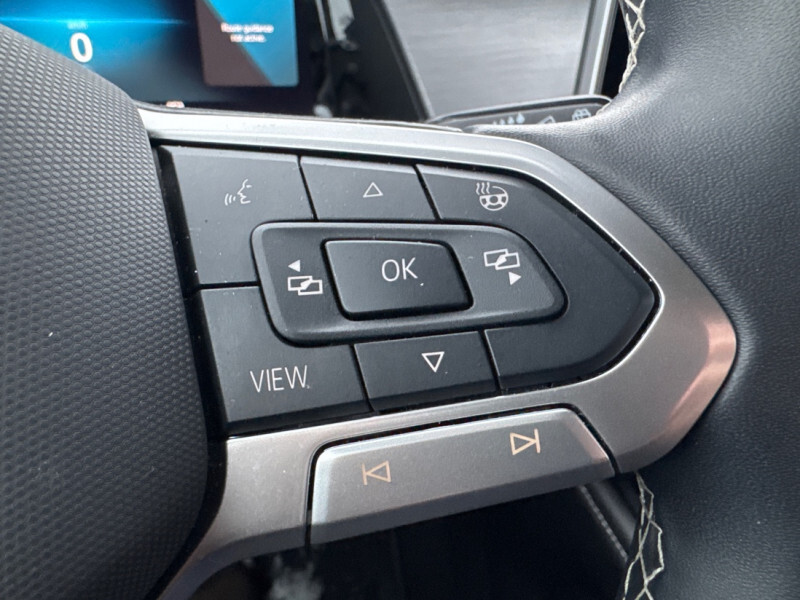 2025 Volkswagen Atlas Cross Sport - Gallery image 16