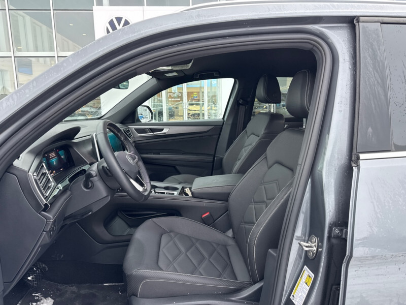 2025 Volkswagen Atlas Cross Sport - Gallery image 13