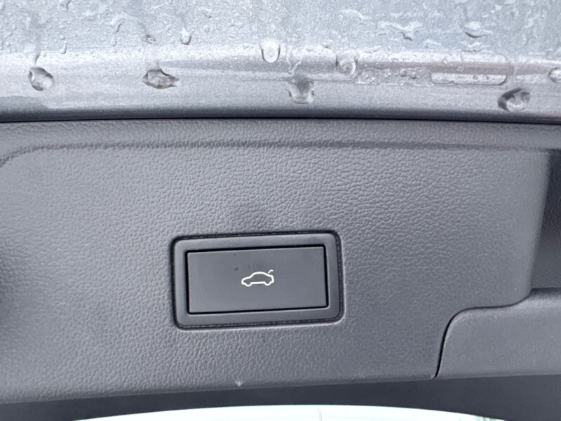 2025 Volkswagen Atlas Cross Sport - Gallery image 11