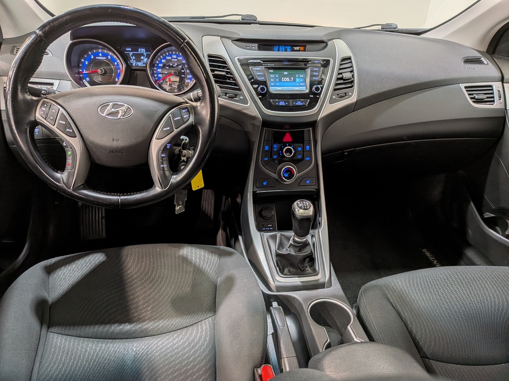 Hyundai Elantra 2015