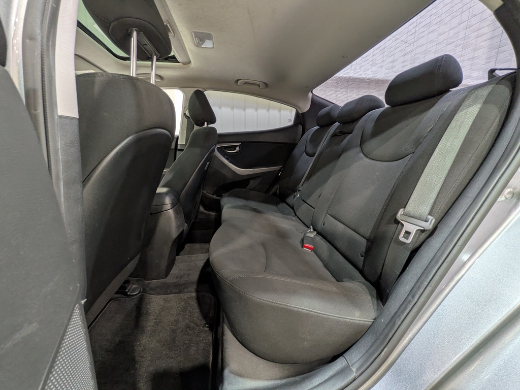 Hyundai Elantra 2015