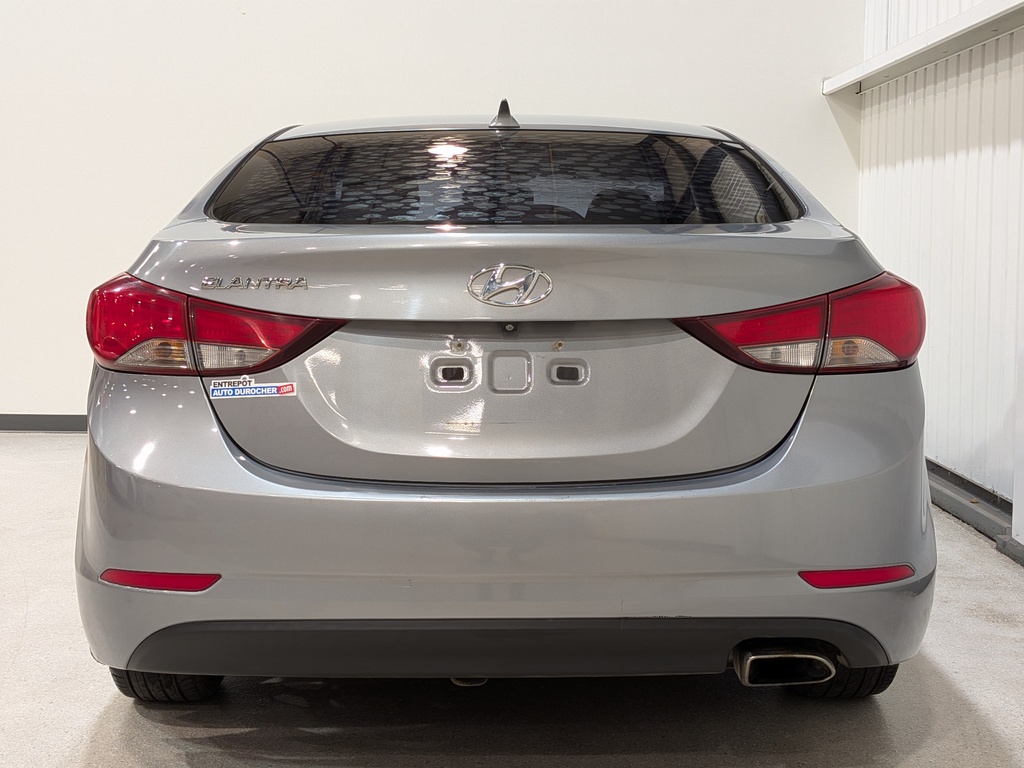 Hyundai Elantra 2015