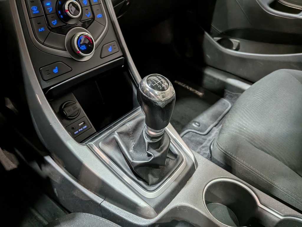 Hyundai Elantra 2015