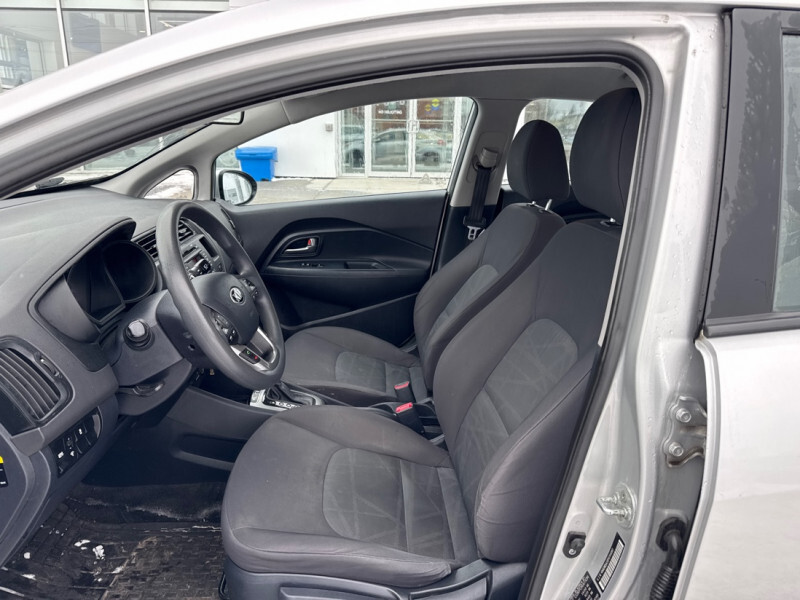 2015 Kia Rio 5-Door - Gallery image 10
