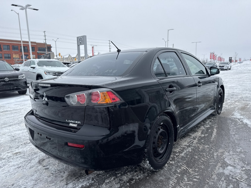 2017 Mitsubishi Lancer - Gallery image 5