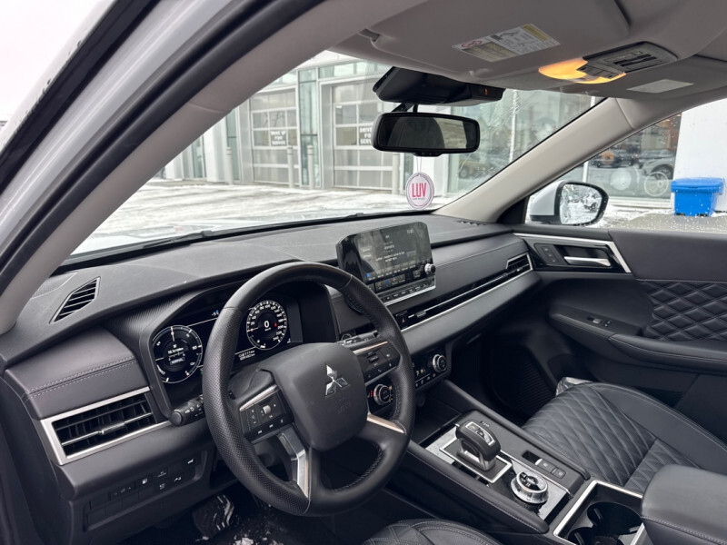 2024 Mitsubishi Outlander PHEV - Gallery image 1