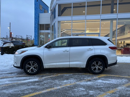 used 2017 Toyota Highlander car, priced at $25,995