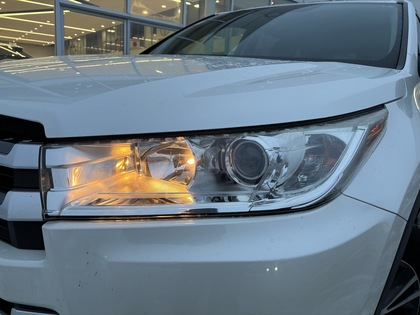 used 2017 Toyota Highlander car, priced at $25,995