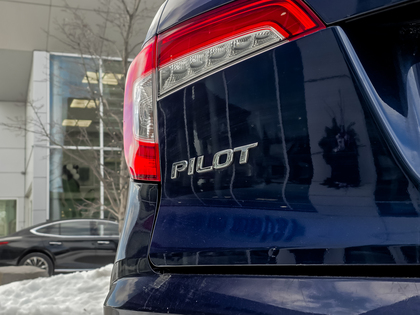 used 2021 Honda Pilot car, priced at $30,795