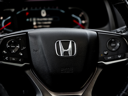 used 2021 Honda Pilot car, priced at $30,795