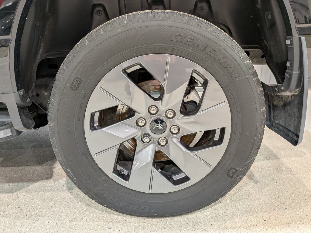 Ford F-150 Lightning 2023