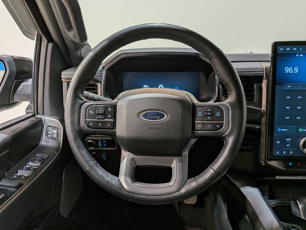 Ford F-150 Lightning 2023