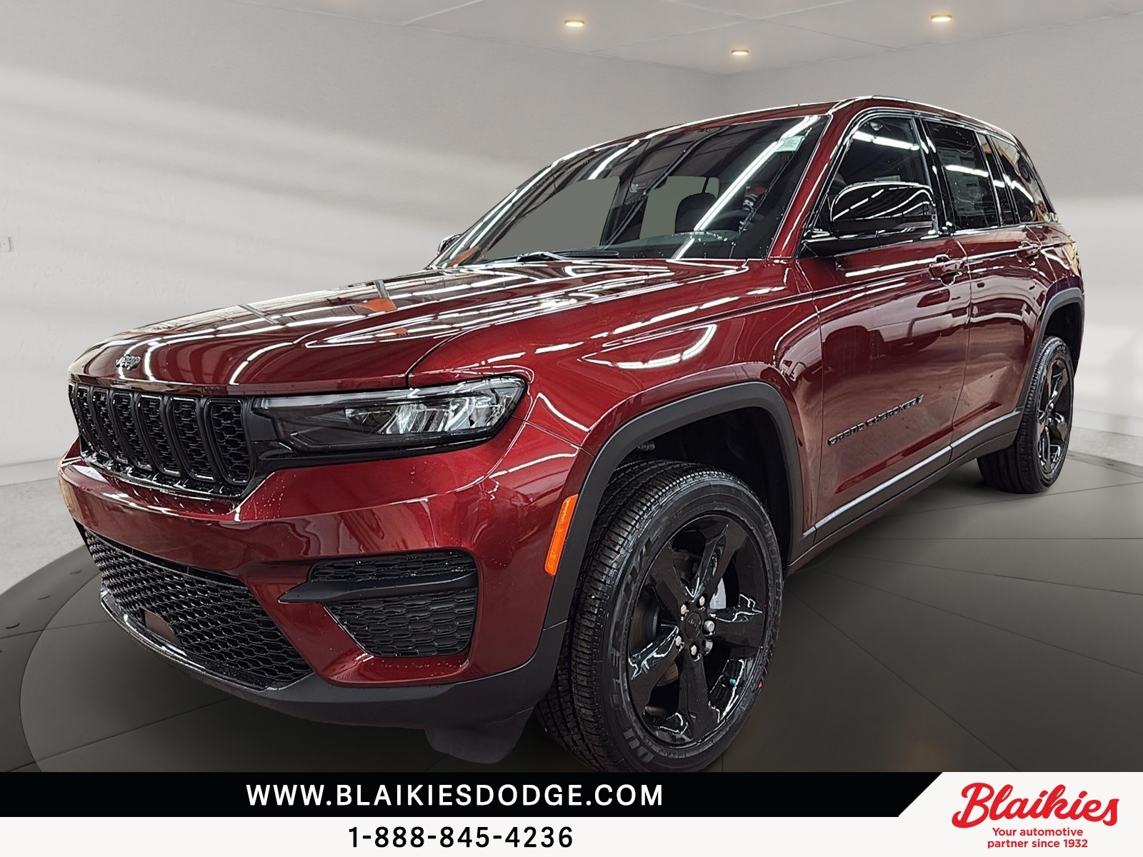 Red 2025 Jeep Grand Cherokee Altitude 4WD SUV / Crossover Four-Wheel Drive 8-Speed Automatic