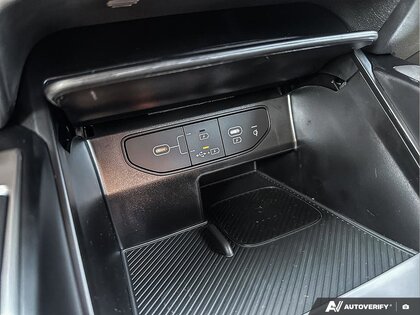 used 2025 Kia Sorento Hybrid car, priced at $46,999