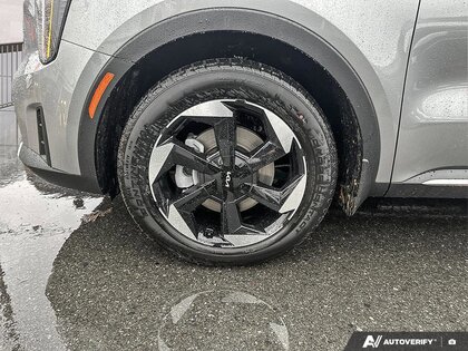 used 2026 Kia Sorento Plug-In Hybrid car, priced at $53,645