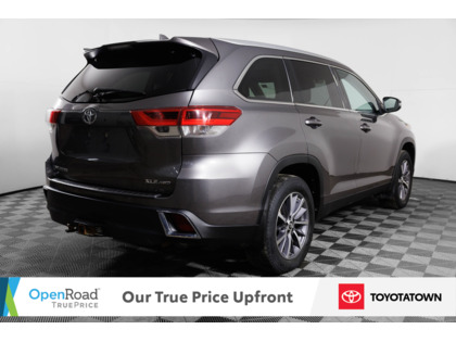 used 2019 Toyota Highlander car, priced at $25,998