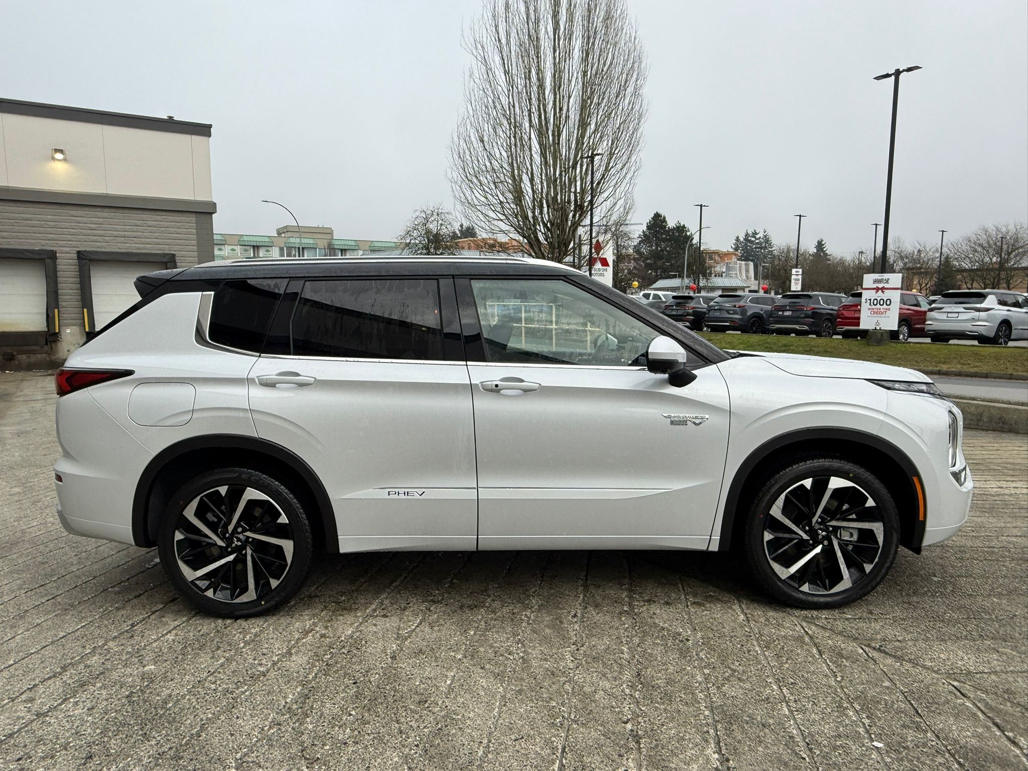 2025 Mitsubishi Outlander PHEV