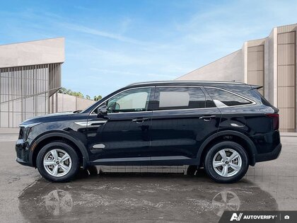 used 2025 Kia Sorento car, priced at $39,987