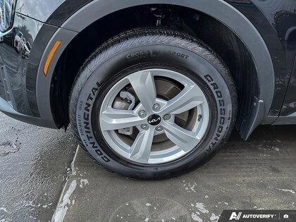 used 2025 Kia Sorento car, priced at $39,987