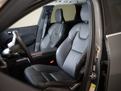 used 2021 Volvo XC60 car, priced at $35,900