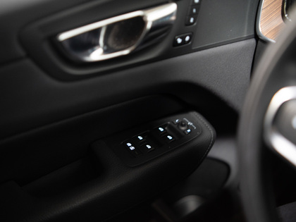 used 2021 Volvo XC60 car, priced at $35,900